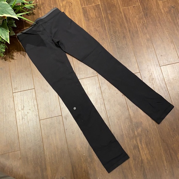 LULULEMON leggings (size 2 or 4) - Picture 4 of 11